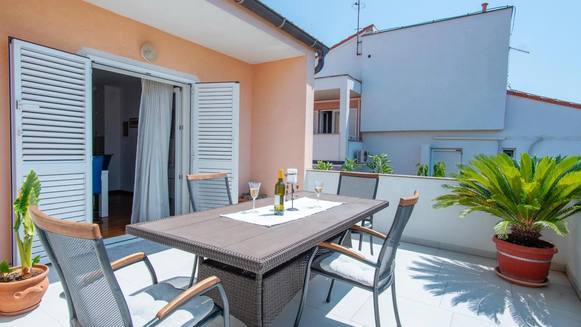 Apartment Summer In Mandre
